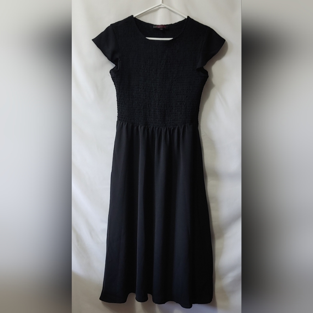 Dress Tells Smocked Dress  Med  NWOT